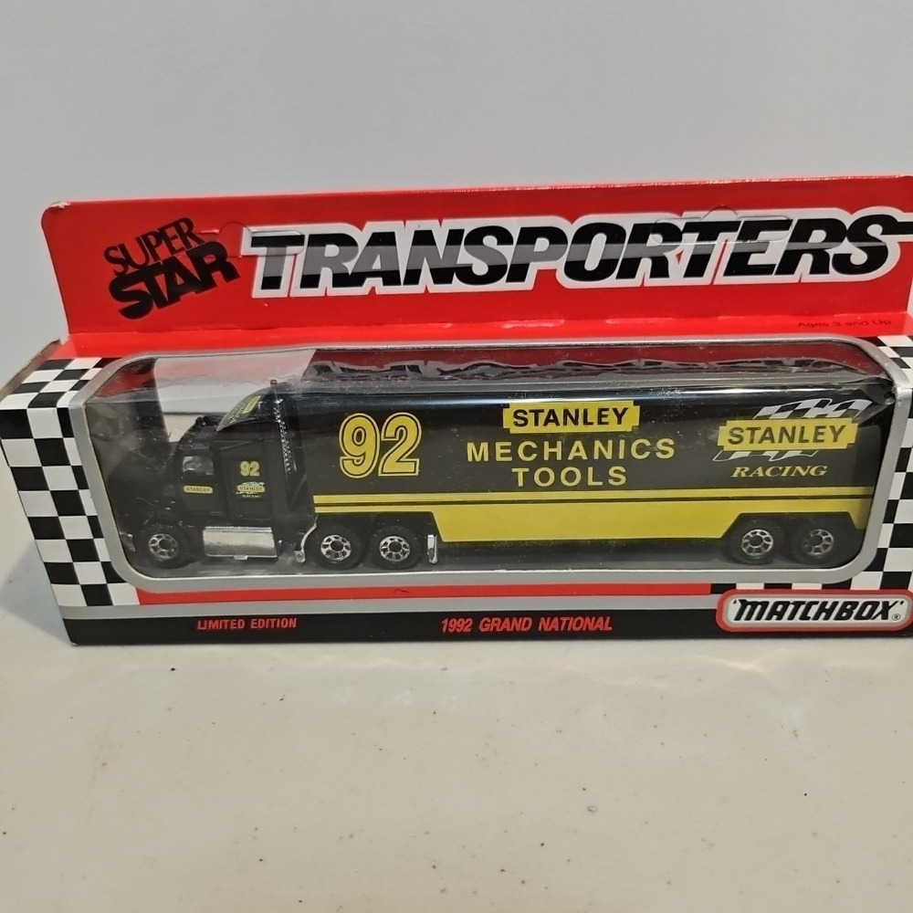 Matchbox Super Star Transporters #92 STANLEY Racing 1992 Ford Aeromax CY109
